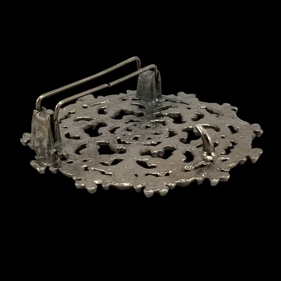 Ornate Filigree Round Belt Buckle Silver Tone Ornate Scrollwork Design Vintage - Picture 6 of 7